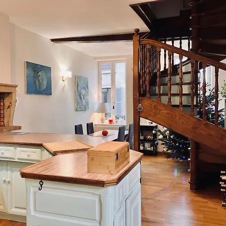 Grand Duplex Au Coeur Du Centre - Tres Calme