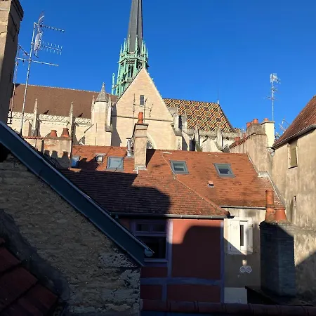 Grand Duplex Au Coeur Du Centre - Tres Calme *