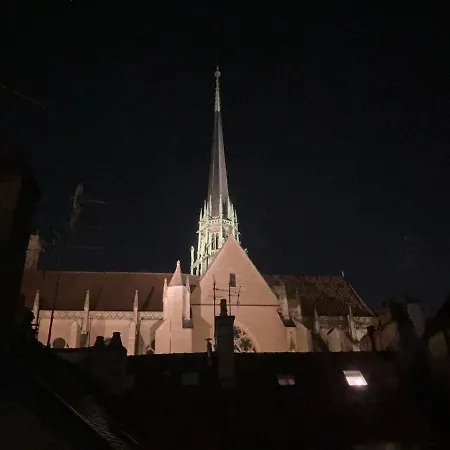 Grand Duplex Au Coeur Du Centre - Tres Calme *