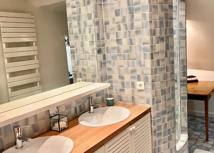 Grand Duplex Au Coeur Du Centre - Tres Calme *